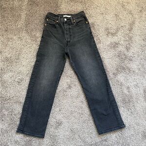 Levi’s Ribcage Straight Ankle Jeans